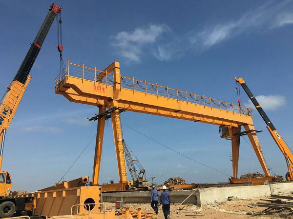 MGH Model Winch Hoisting Double Beam Gantry Crane Lifting Equipment