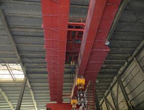 Heavy Duty Cabin Control QY 5T-10T Travelling Isolation Overhead Crane with Hook